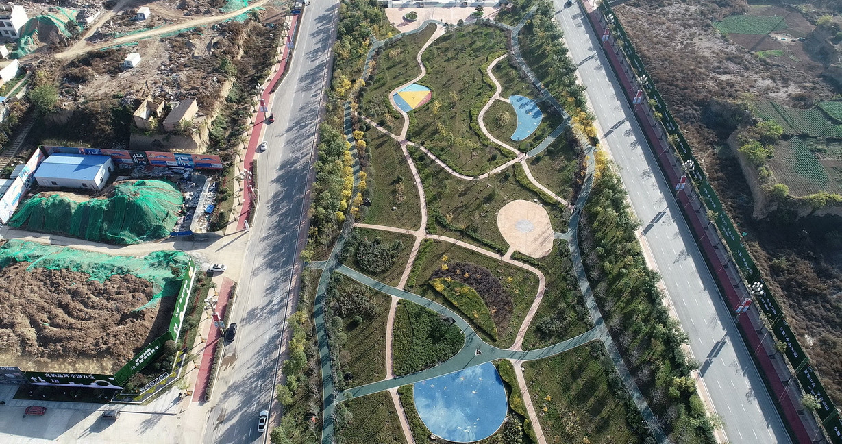 寶雞高鐵南站透水地坪展示