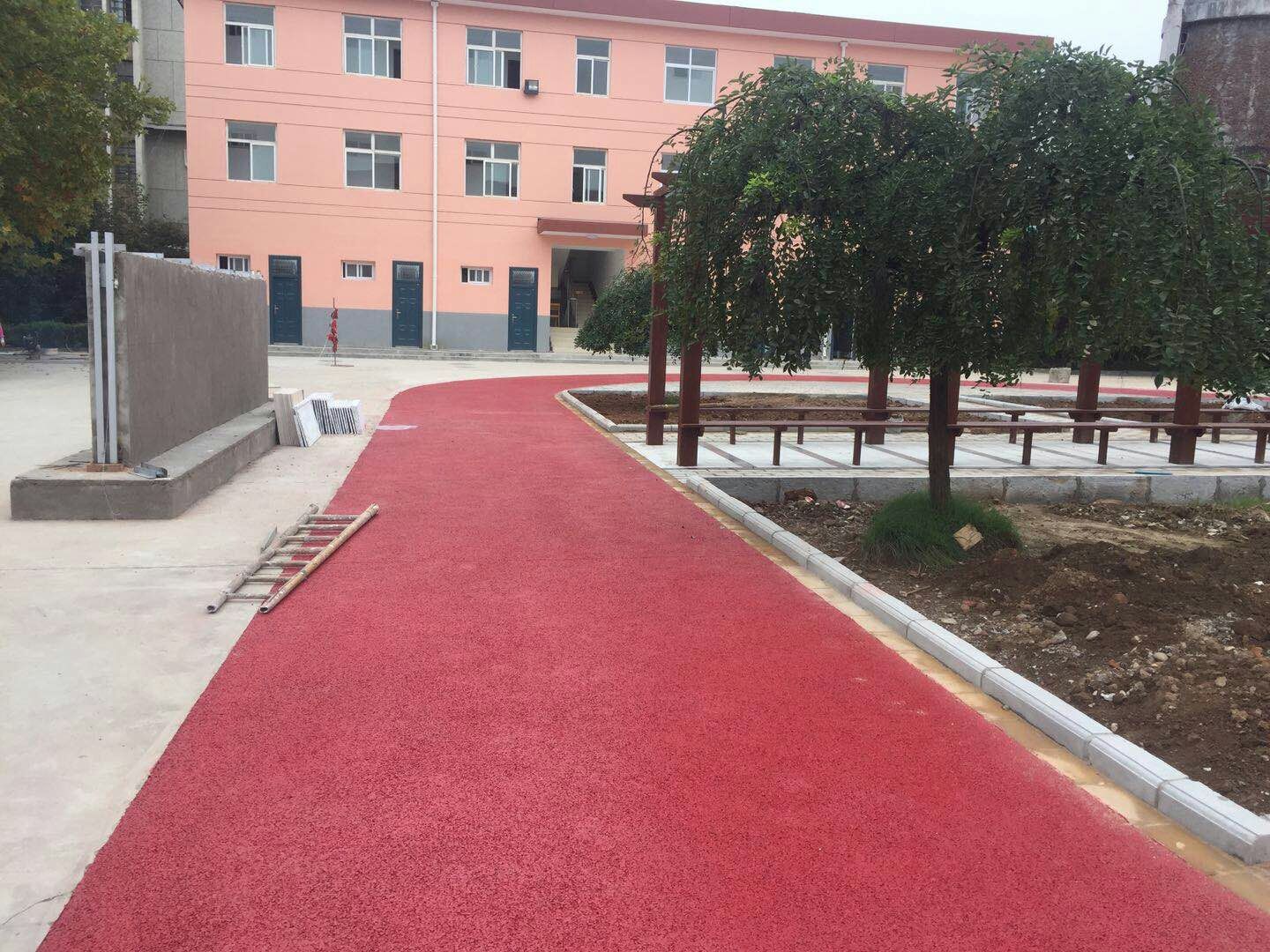 寶雞機務段透水地坪