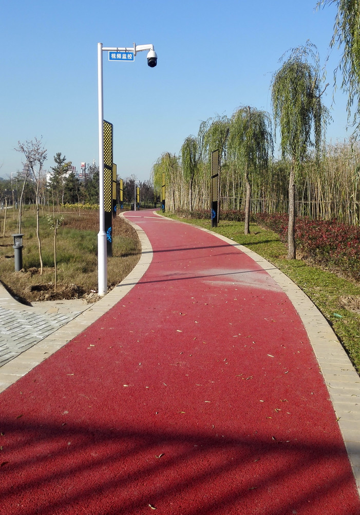 寶雞市濱河生態(tài)園透水地坪