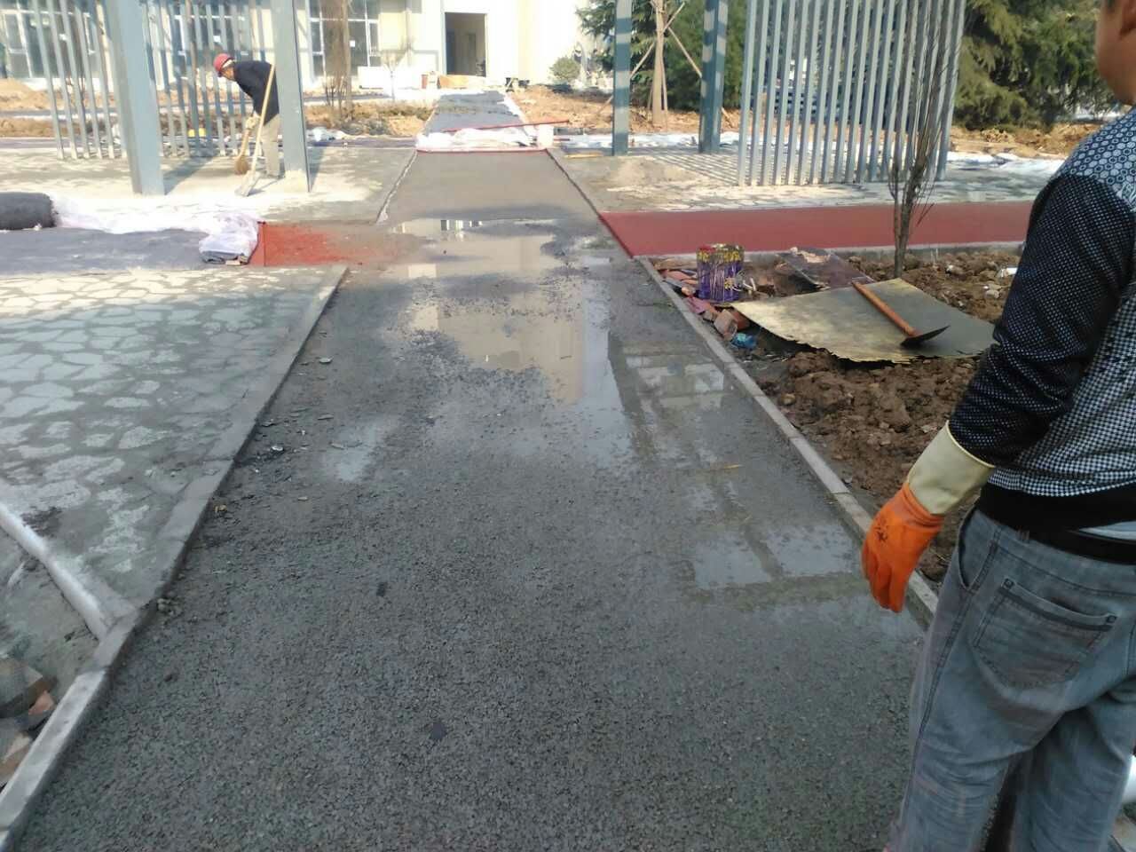 濱河南路透水地坪