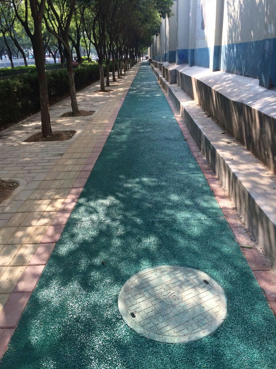 東風路透水地坪