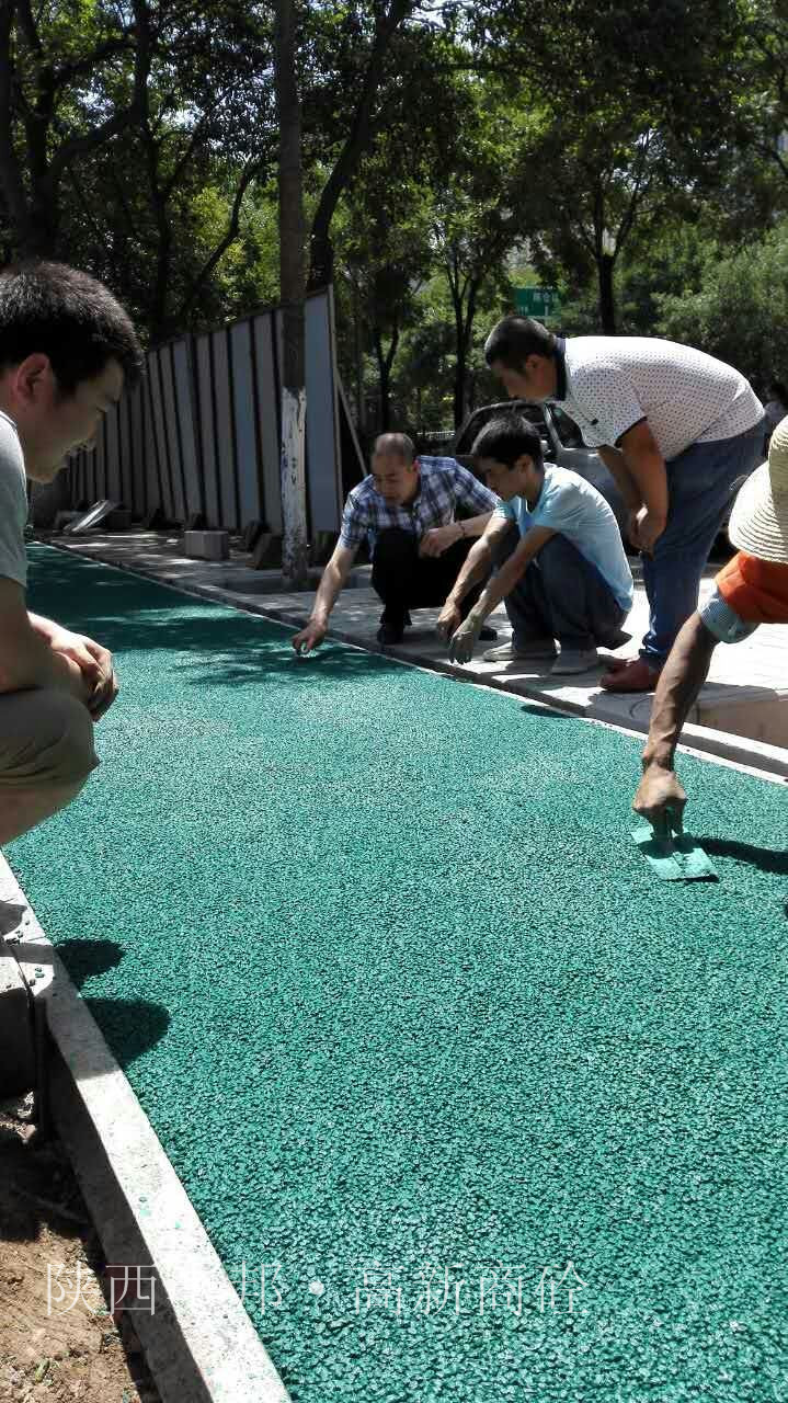 東風路透水地坪