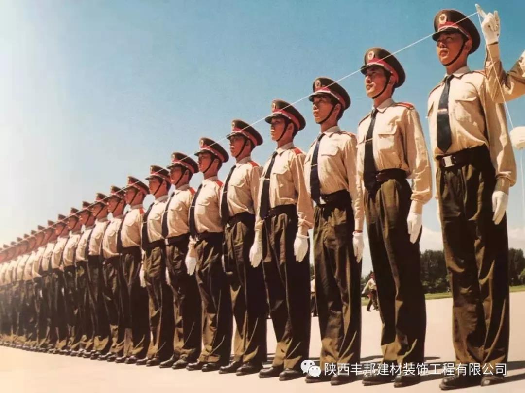 華麗轉(zhuǎn)身，他從閱兵場闊步邁向到祖國建設(shè)大舞臺！