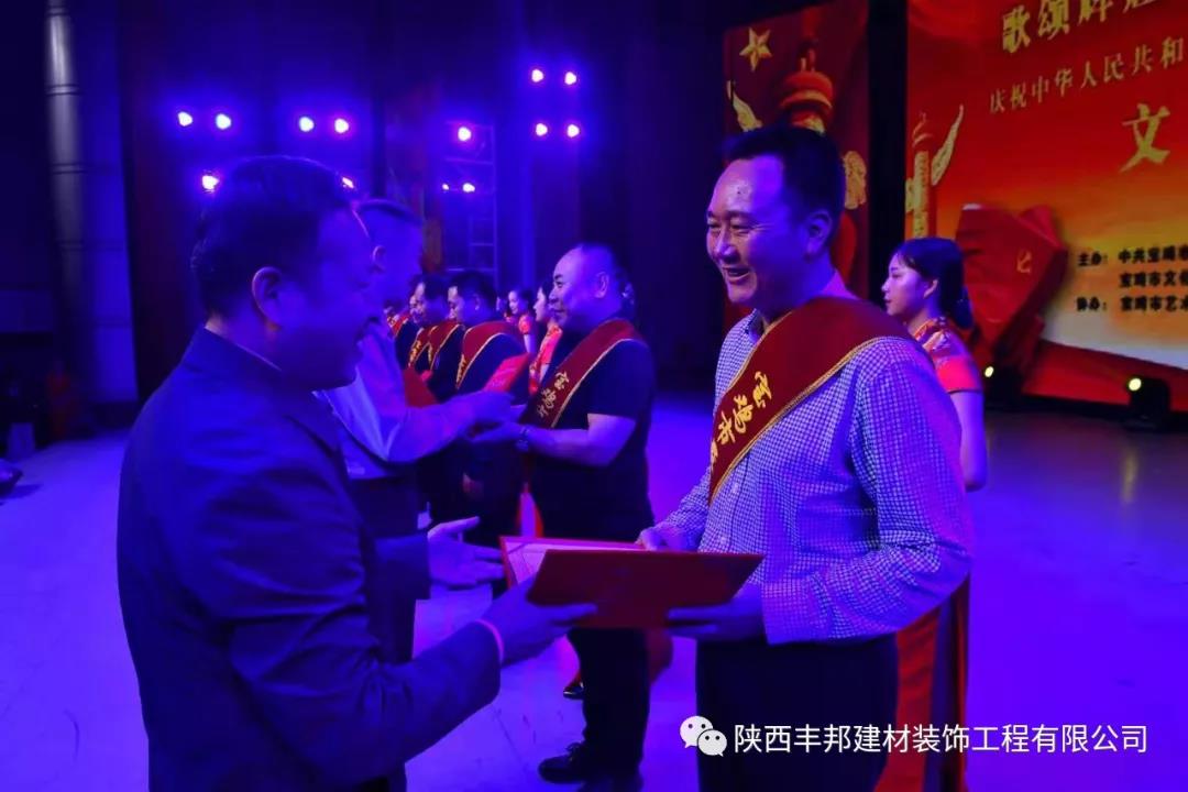 華麗轉(zhuǎn)身，他從閱兵場闊步邁向到祖國建設(shè)大舞臺！