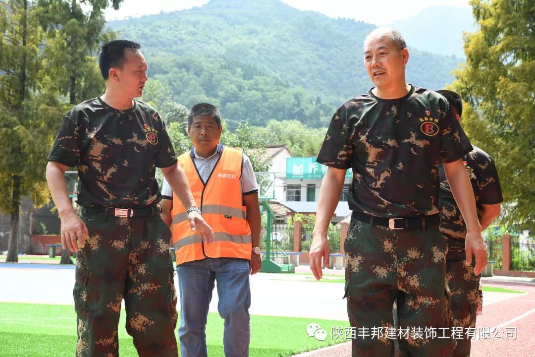 華麗轉(zhuǎn)身，他從閱兵場闊步邁向到祖國建設(shè)大舞臺！