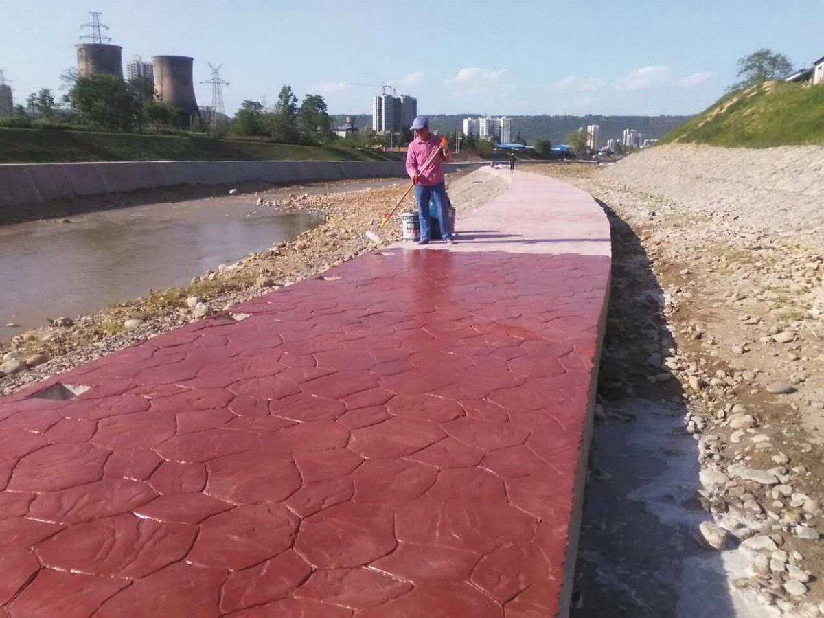 寶雞清姜河岸壓花地坪