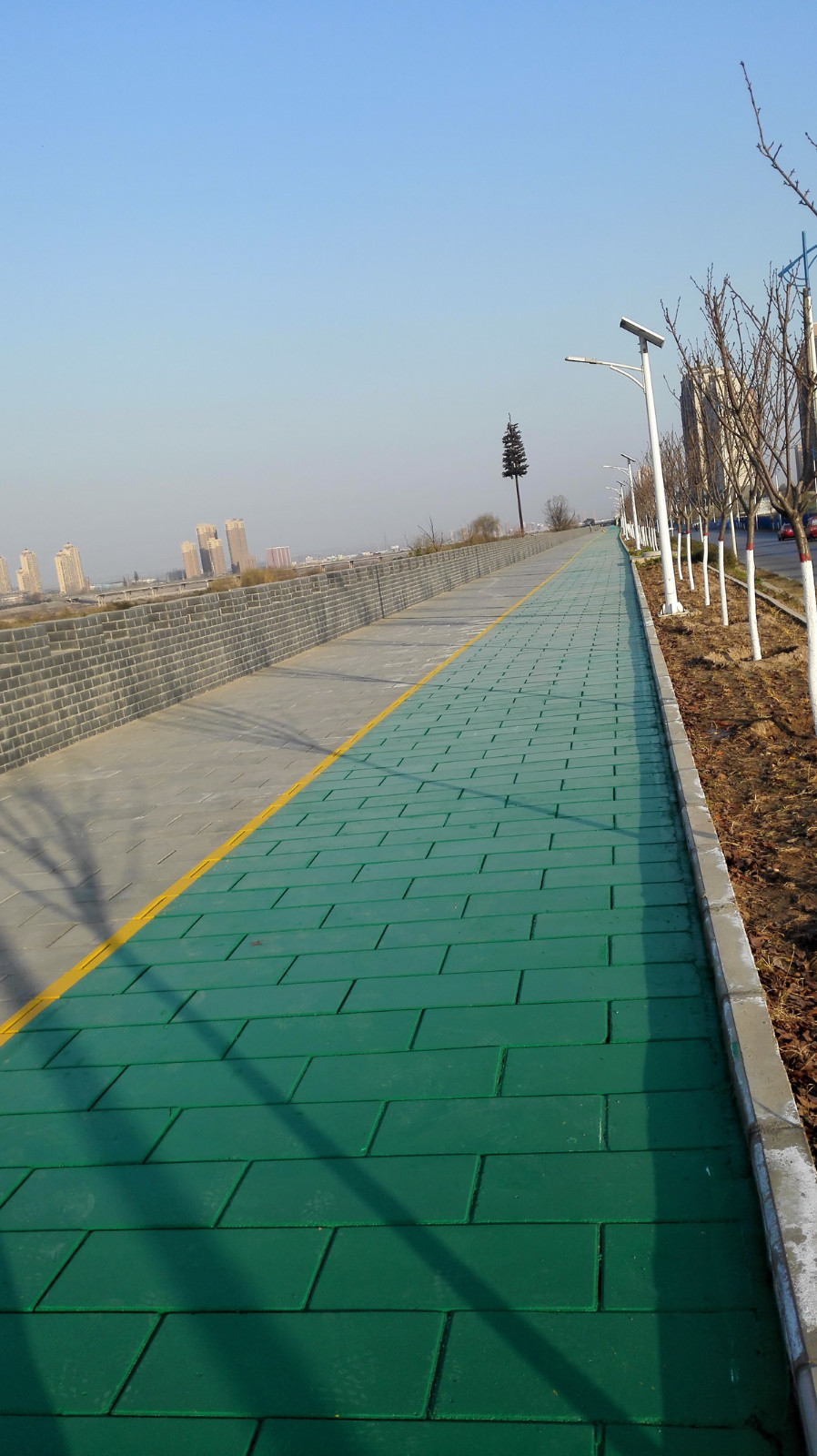 寶雞市濱河路堤壩水性固化地坪