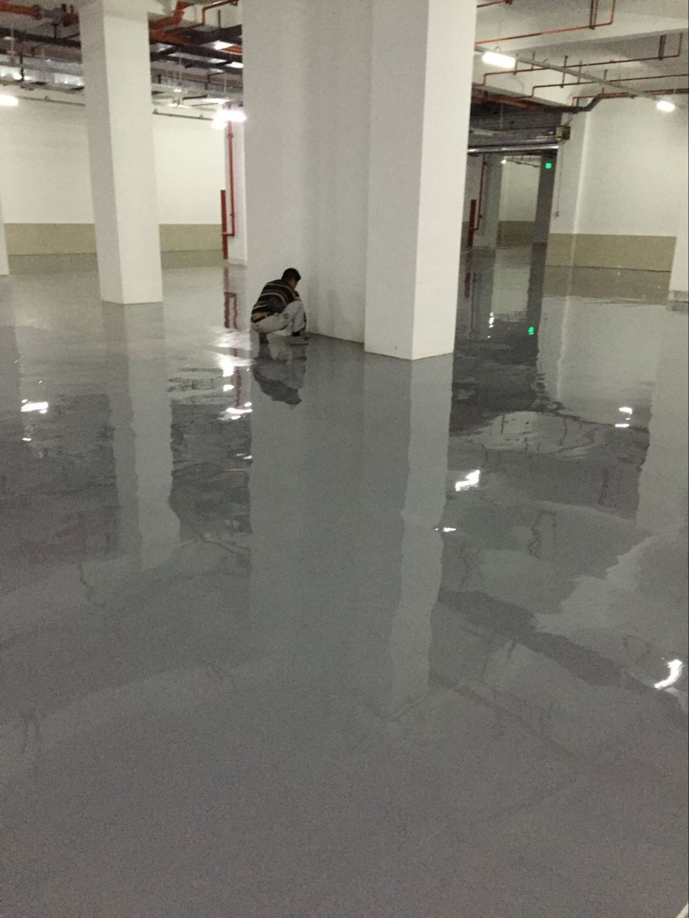 寶雞博鵬中心地下停車場環氧自流平