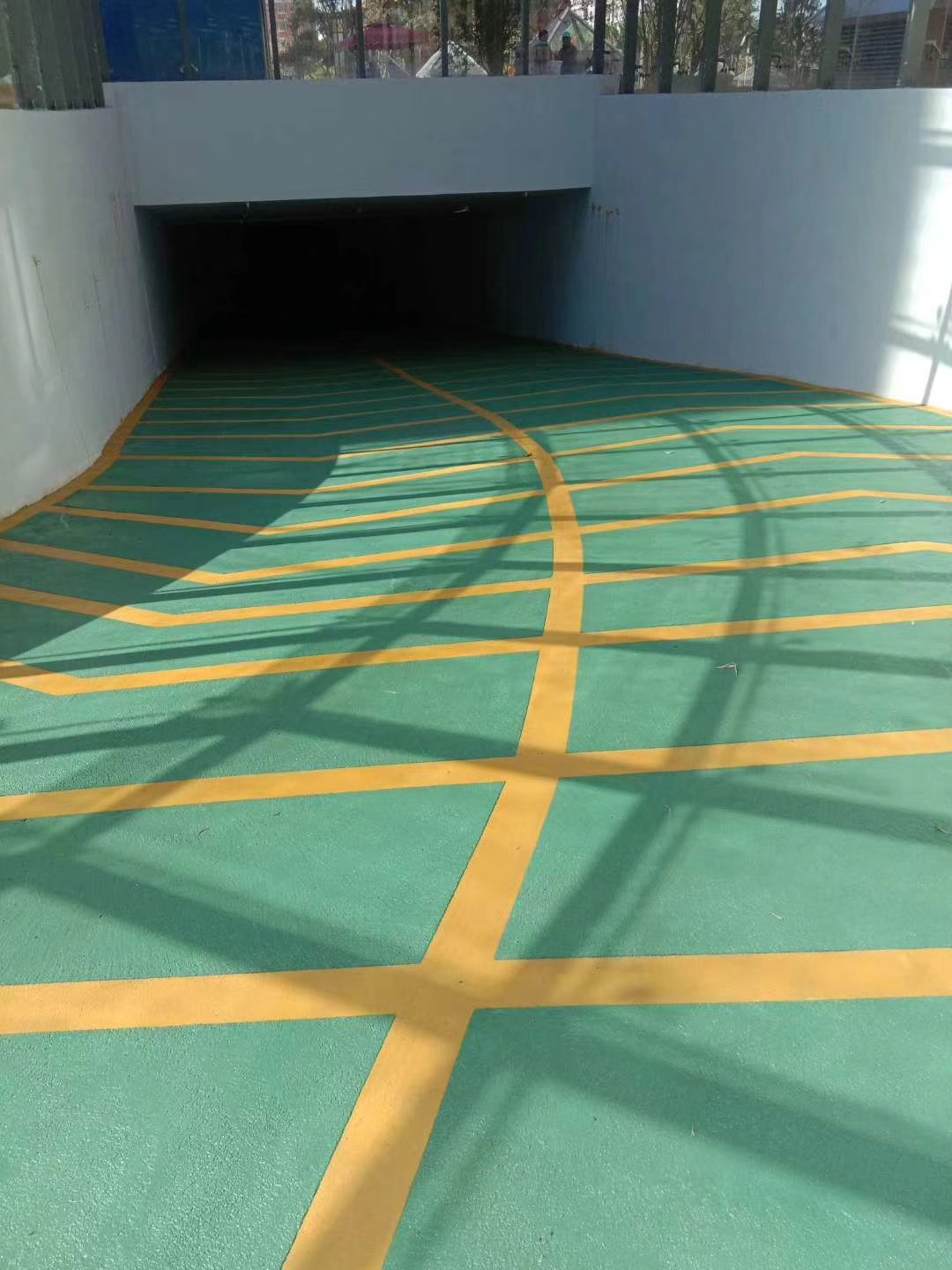 豐邦無震動止滑車道展示