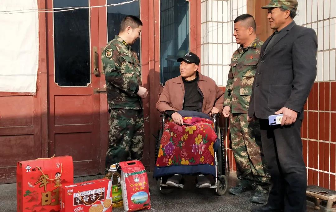 雙節送關愛，情暖老兵心——陜西豐邦黨支部看望慰問結對幫扶傷殘困難退役軍人