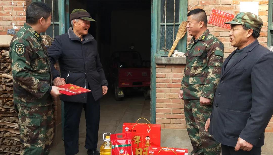 雙節送關愛，情暖老兵心——陜西豐邦黨支部看望慰問結對幫扶傷殘困難退役軍人