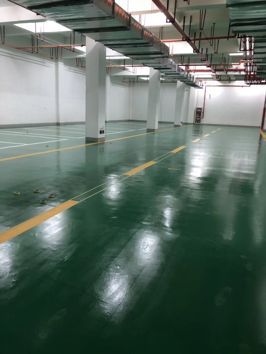 綠地新城小區環氧地下車庫